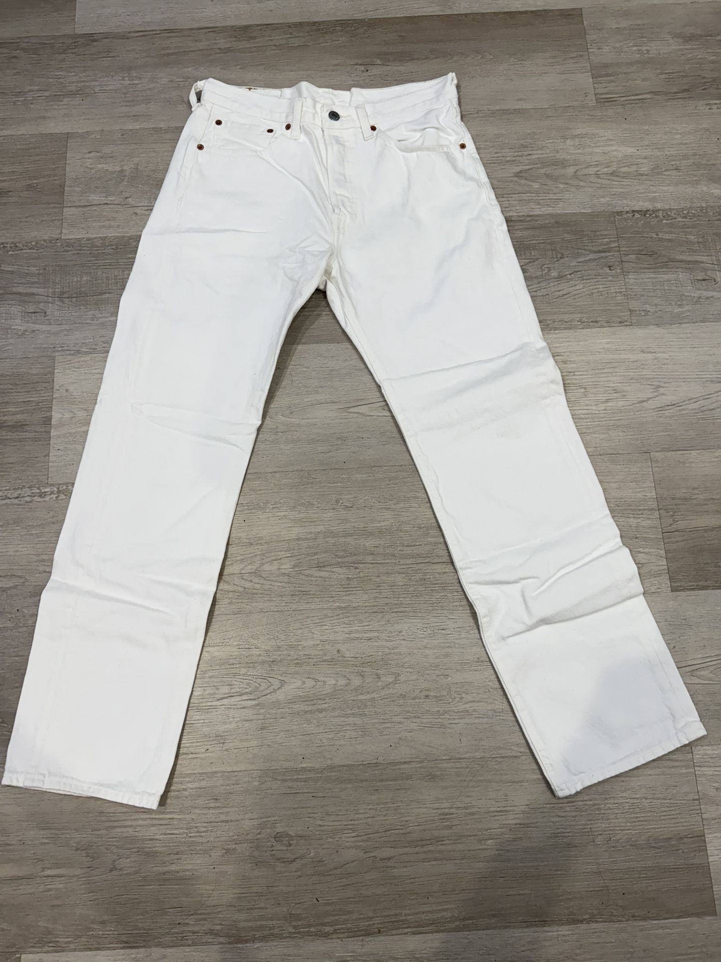 Levies jeans