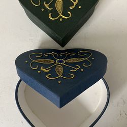 2 New Gift or Jewely Boxes . Both 1$