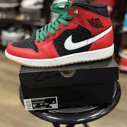 Air Jordan 1 Mid Christmas Size 9.5M