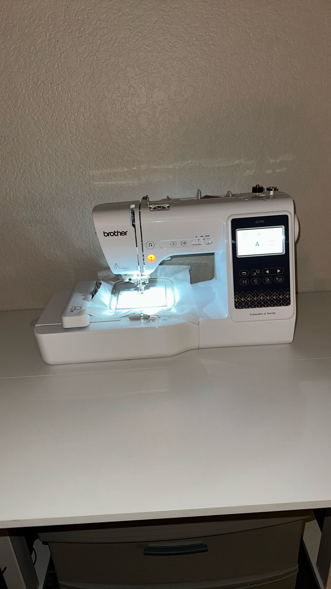 Brother SE700 Home Embroidery And Sewing Machine