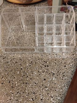 Makeup organizer