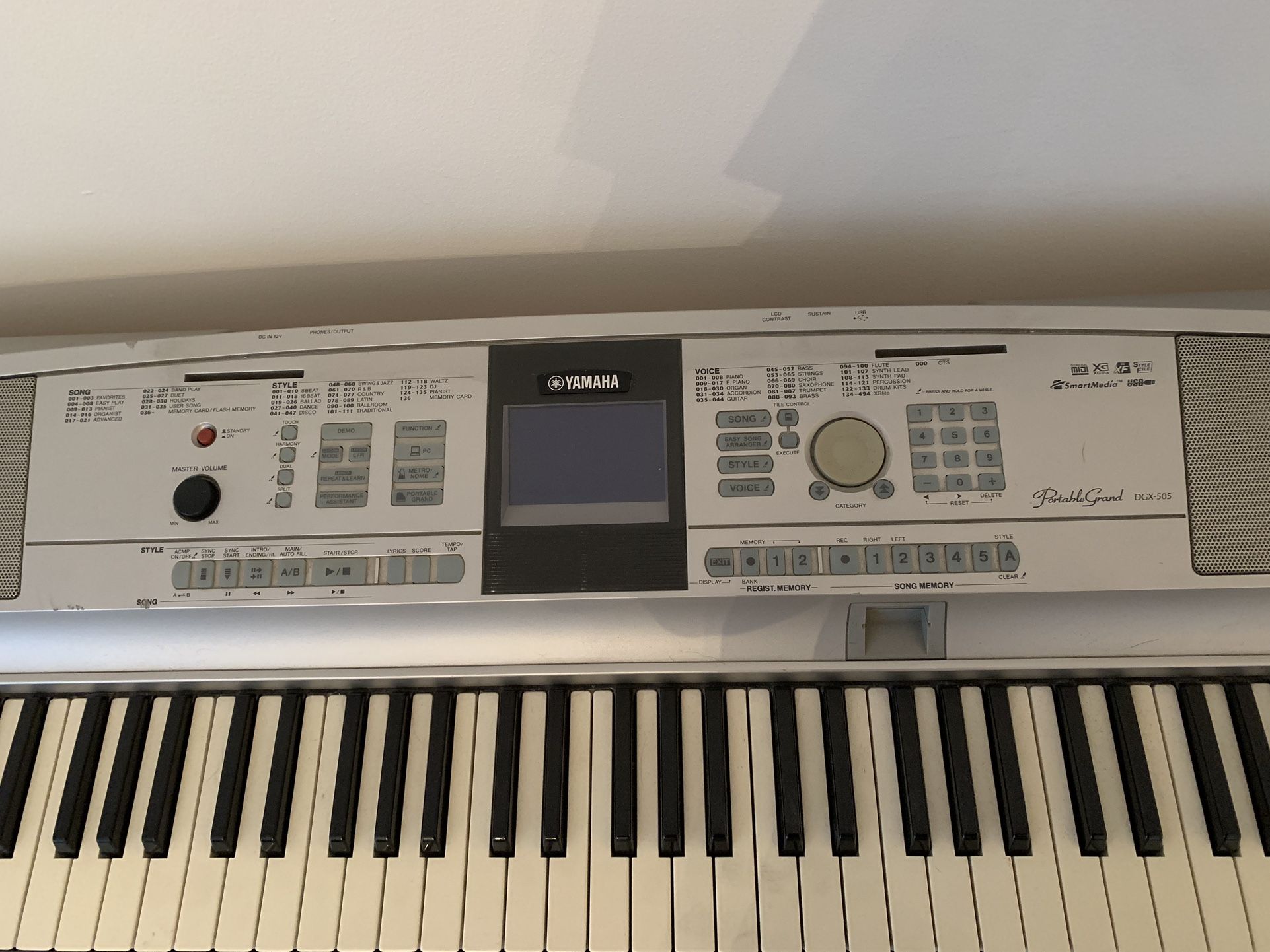 Yamaha DGX505 Portable Grand Digital Piano Evolution Music