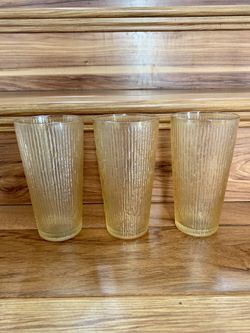 New Vintage 1970s Yellow Glasses set of 3