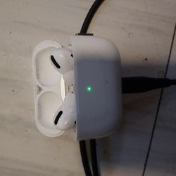 Apple Airpods A 2190 Model 