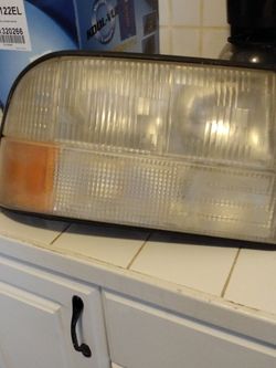 01 GMC Sonoma Sls Passenger Side Headlight