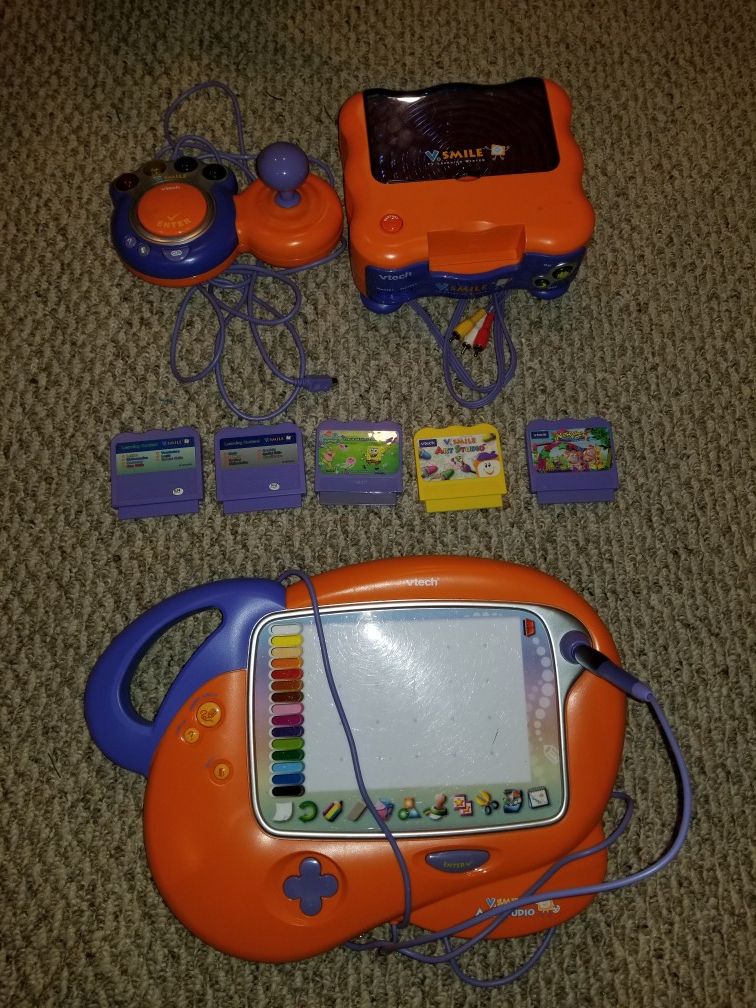 Vtech V.Smile with controller and Art Studio Pad +5 games