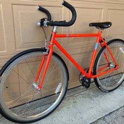 FUJI Special Edition Orange Road Bike LIKE NEW