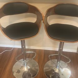 Bar Stools 