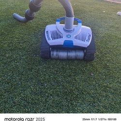 Hayward TracVac Pool Vacuum 