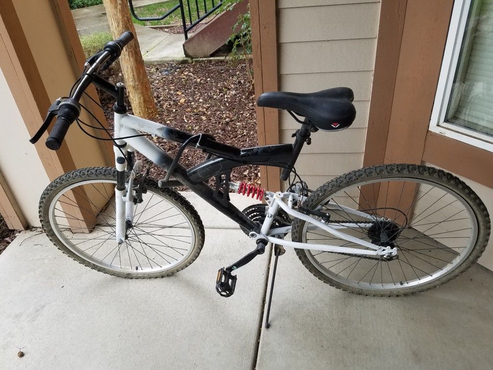 26" Shogun Men's Rock Mountain Bike