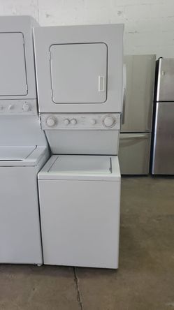 LAUNDRY 24” Everything Works Perfect