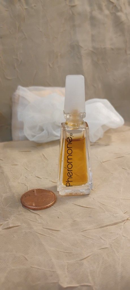 Vintage  PHEROMONE by MARILYN MIGLIN Women's Mini EDP Splash/ Dab
