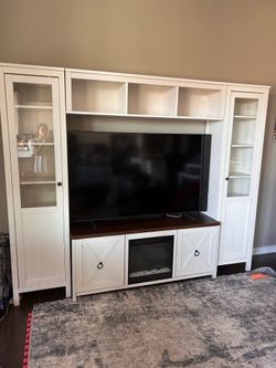 Entertainment center (TV NOT INCLUDED)