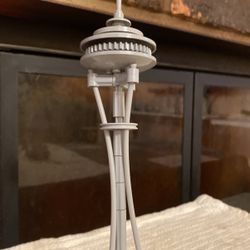 Seatle Space Needle Lego Set