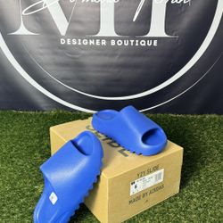 Adidas Yeezy Slides Azure  Size 6 Brand New In Box