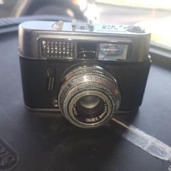 Cameras For Sale. Make Offera