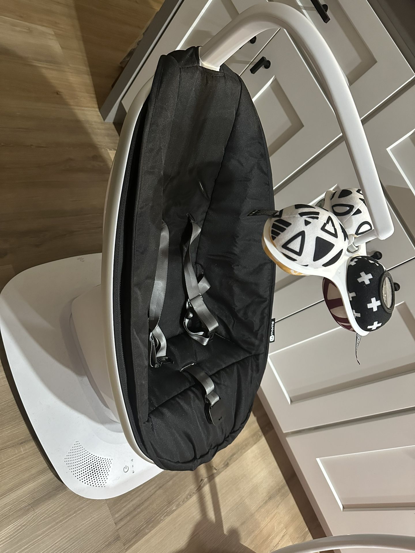 4moms mamaRoo Multi-Motion Baby Swing Smart Connectivity