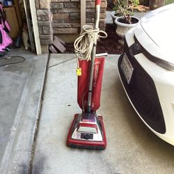 Sanitaire  Heavy Duty Commercial Vacuum Cleaner Works Perfect 