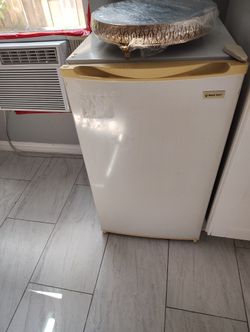 Refrigerador Pequeño 60$