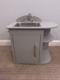 Pottery Barn kids- Retro sink