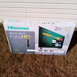 -FIRM PRICE NON-NEGOTIABLE- 43 In. Hisense Roku Smart TV W/Remote