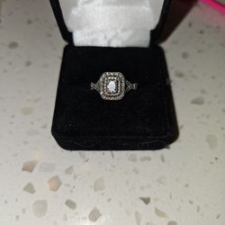 14k White Gold Radiant Cut 1/2 Carat Center Stone Diamond Engagement & Wedding Rings