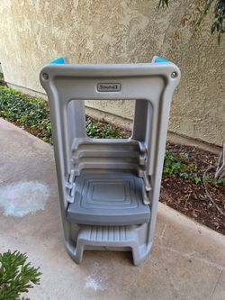 Great condition toddler helper kitchen stool