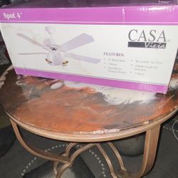 Ceiling fan with light kit 52’ blades 4 lights 2 units take both for $120 or one for $80