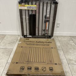 Extra Wide Pet Gate / Baby Gate - Fits Openings 29.7” - 51.5”