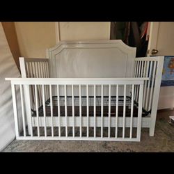 Crib/mattress