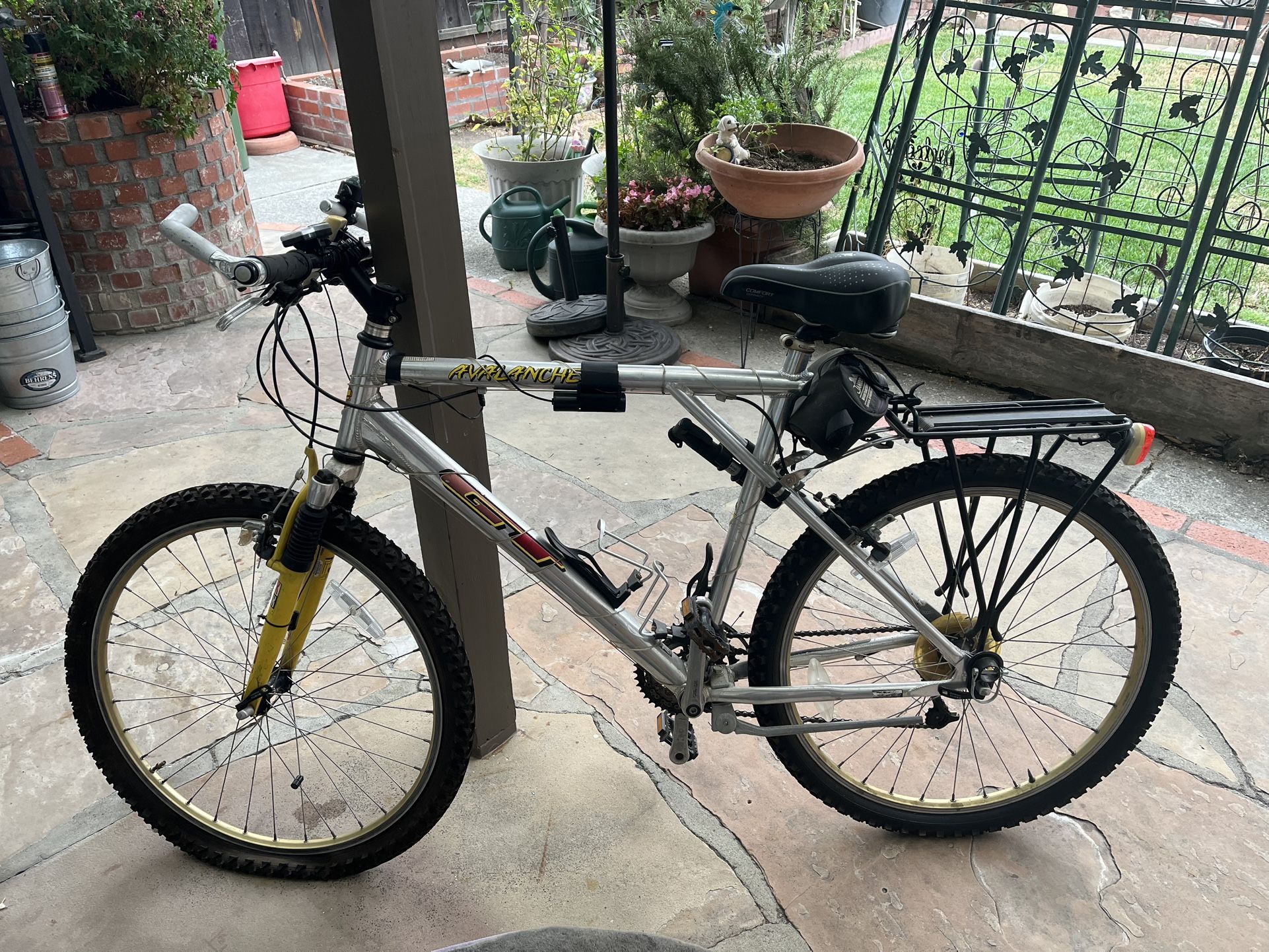 Avalanche GT Mountain Bike