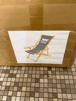 NÜTRL Branded Folding Wood Beach Chair