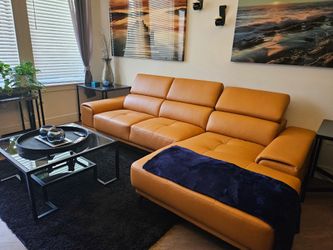 New luxury leather sectional couch / free delivery