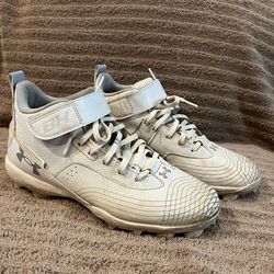 Under Armour Harper White Baseball Cleats Size 8