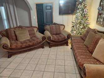 Beautiful Living Room Set 