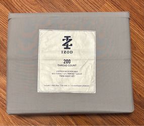IZOD 200 thread count 3 piece cotton rich percale twin sheet set