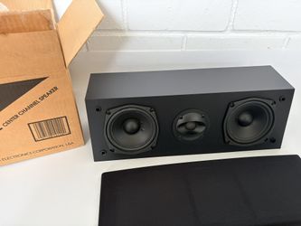 Yamaha NS-AC142 Center Channel Speaker NEW