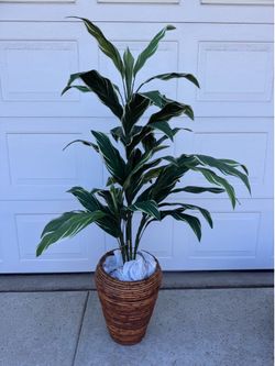 Faux Plant with pot