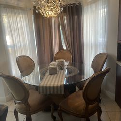  60” Round Glass Table With 5 Chairs 