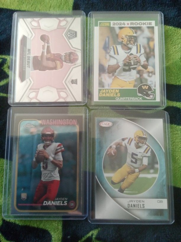 4 Card Jayden Daniels Rc Lot.