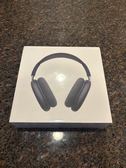 Midnight AirPod Maxs