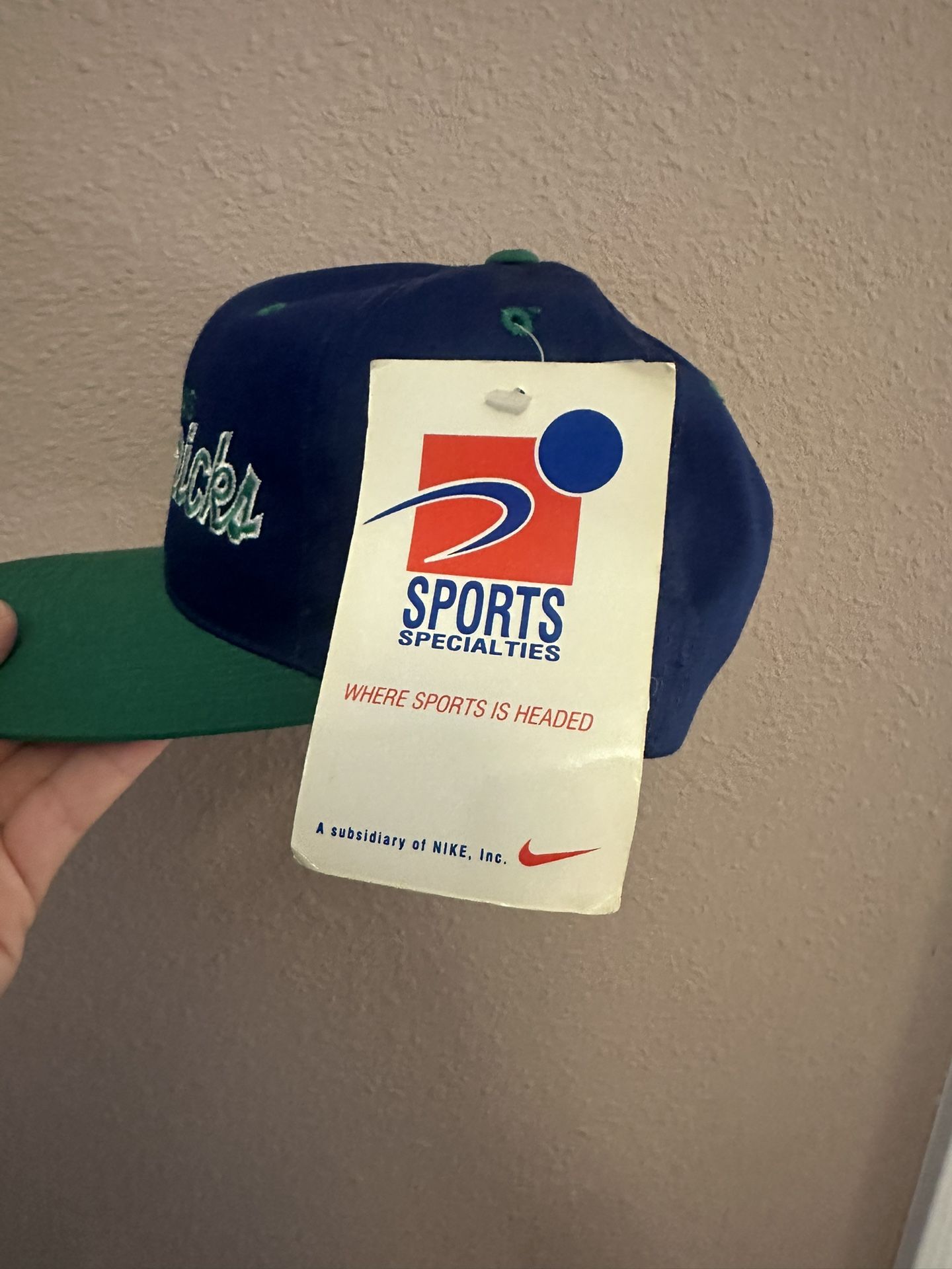 Dallas Mavericks (Sports Specialties) 1984 Vintage Snap