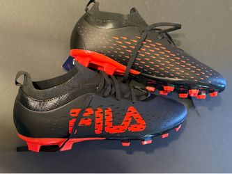 FILA Soccer Cleats Black/Red Mens Size 10 - New With Tags