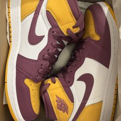 Air Jordan 1 High OG Size 8.5