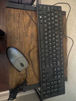 7 wired keyboards and mouse