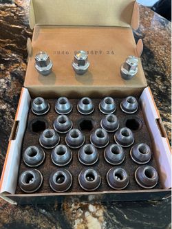 2024 Ford F-150 LugNuts