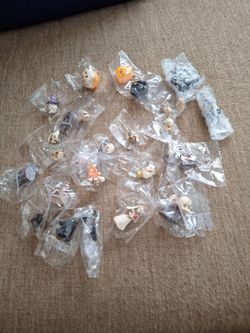 Halloween nativity scene, Skulls, Witches, Pumpkins