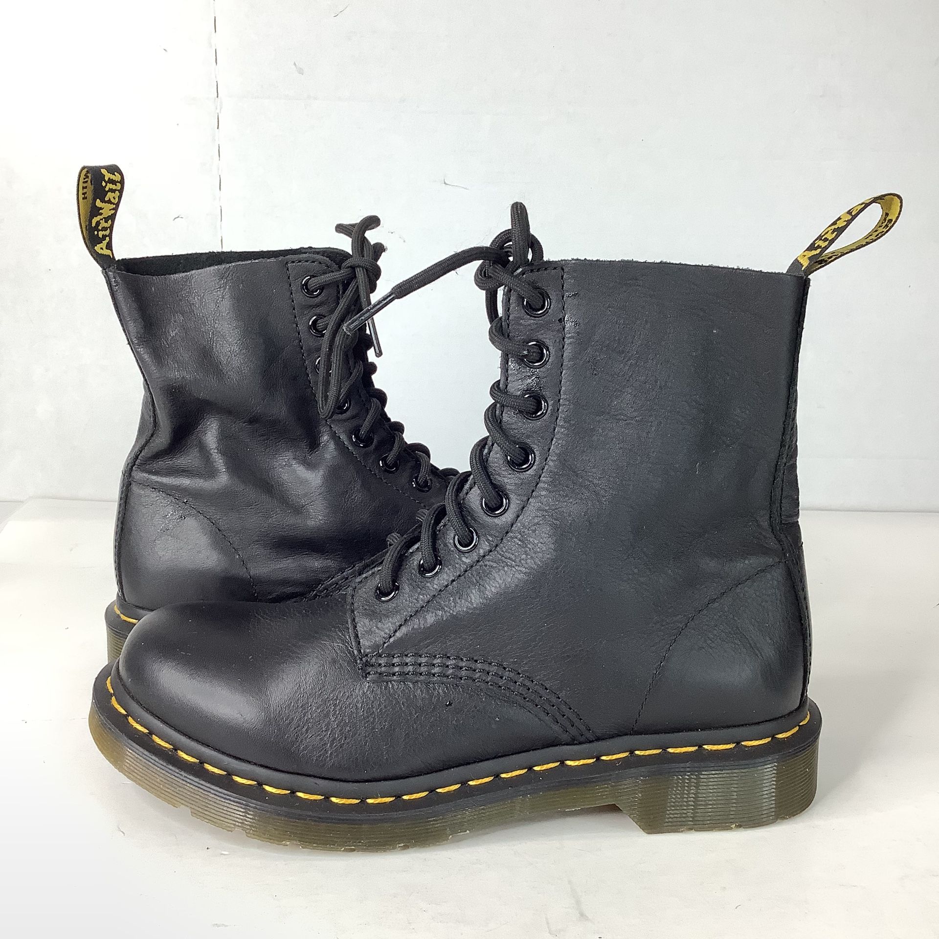 Dr. Martens Women's 1460 Pascal Virginia Size 8