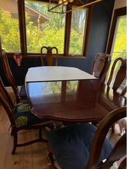 Bernhardt Formal Dining Table