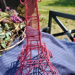 Pink Eiffel Tower Jewelry Holder 